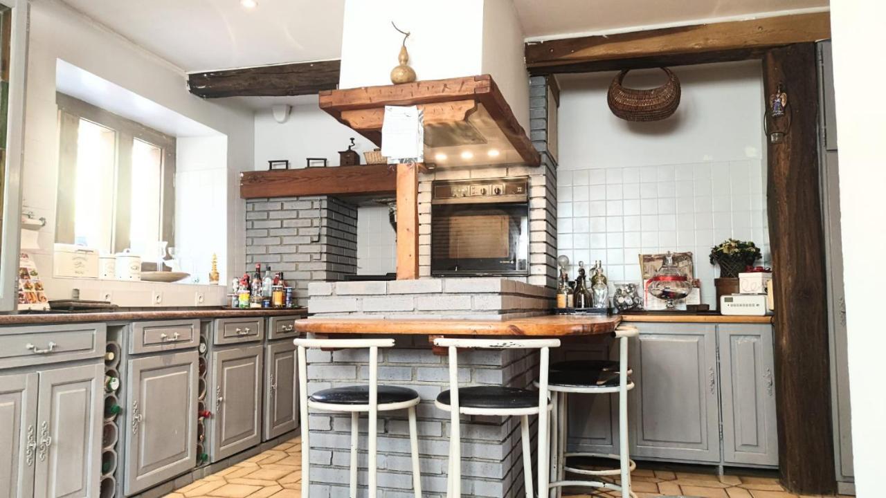 La Maison bleue Varzy Extérieur photo