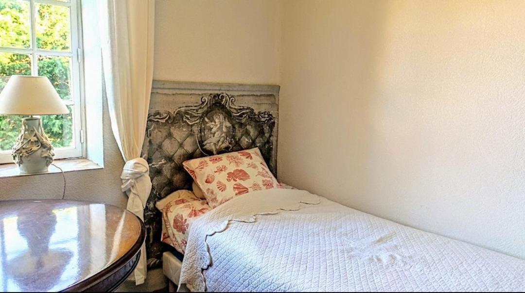 La Maison bleue Varzy Extérieur photo